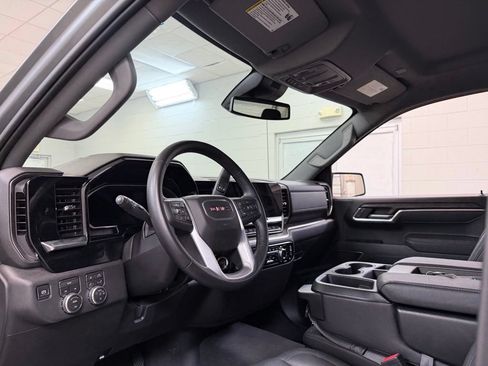 Used 2026 GMC Sierra 1500 SLT AWD/4WD image 15