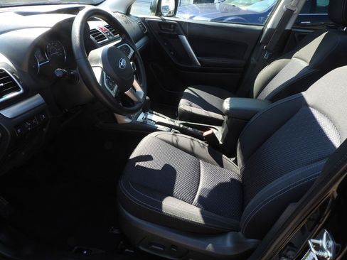 Used 2018 Subaru Forester 2.5i Premium AWD/4WD image 6