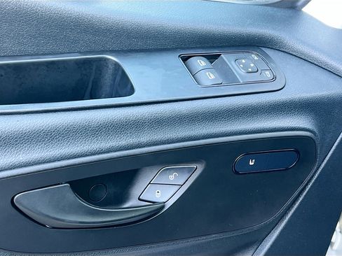 Used 2024 Mercedes-Benz Sprinter 2500 image 15