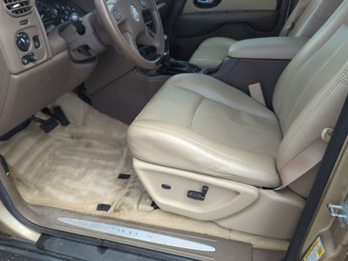 Used 2007 Buick Rainier CXL w/ Luxury Package AWD/4WD image 22