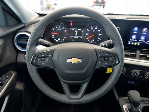 Used 2024 Chevrolet Trax LS w/ Driver Confidence Package FWD image 18