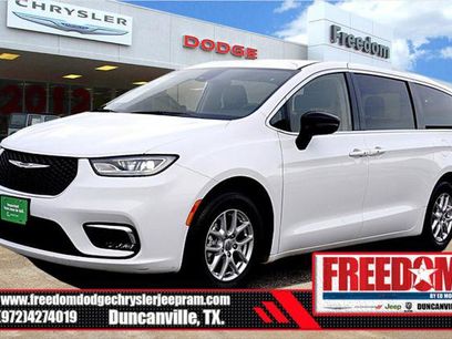 Certified 2024 Chrysler Pacifica Touring-L