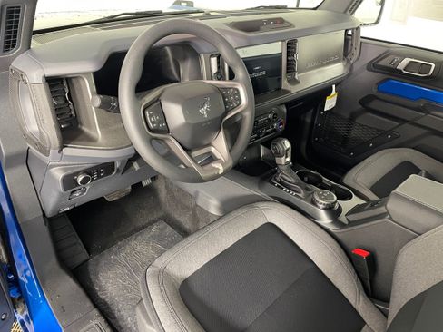 New 2025 Ford Bronco 2-Door AWD/4WD image 2