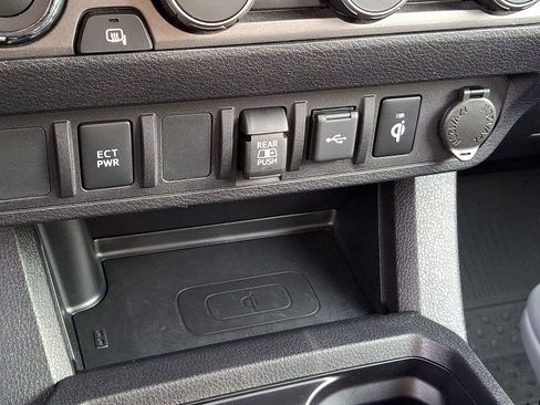 Certified 2023 Toyota Tacoma TRD Sport image 24