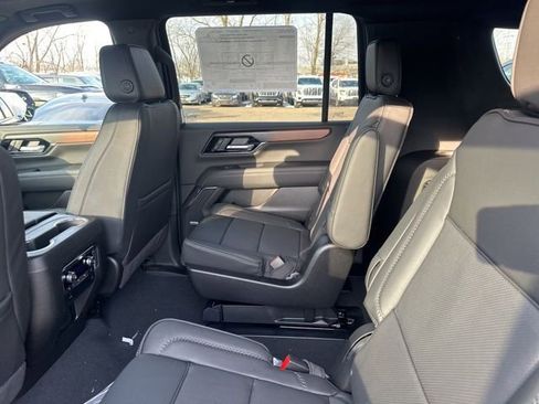 New 2026 GMC Yukon XL Denali w/ Sun & Power Step Package AWD/4WD image 13