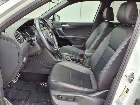 Used 2018 Volkswagen Tiguan SEL w/ R-Line Package AWD/4WD image 7