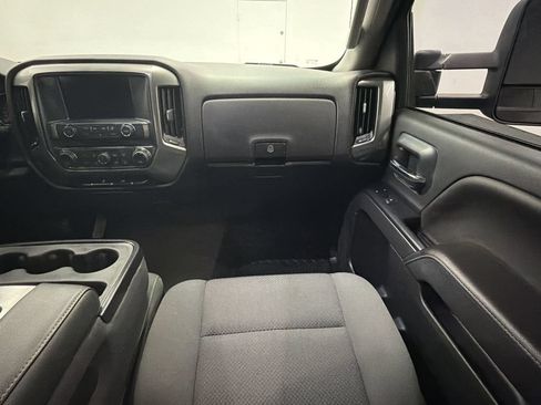 Used 2018 Chevrolet Silverado 1500 LT w/ All Star Edition AWD/4WD image 28