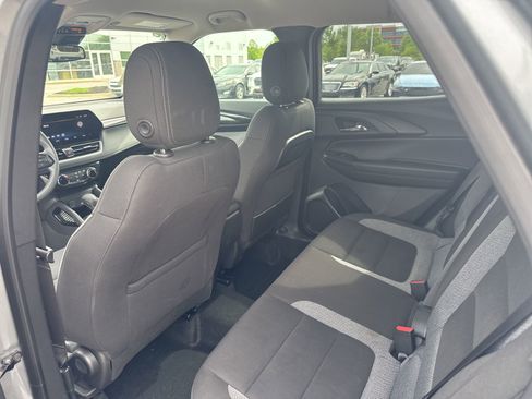 Used 2025 Chevrolet TrailBlazer LT image 11
