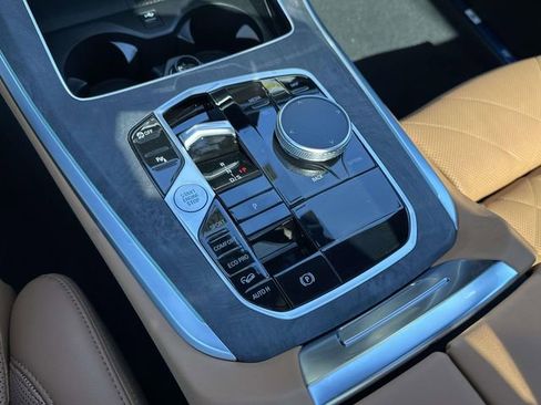 New 2026 BMW X5 xDrive40i AWD/4WD image 17