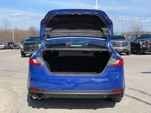 Used 2025 Toyota Camry SE image 7