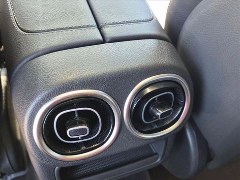 Used 2023 Mercedes-Benz GLC 300 4MATIC image 18