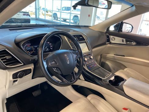 Used 2017 Lincoln MKX Black Label w/ Driver Assistance Package image 10