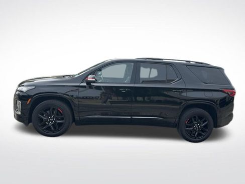 Used 2023 Chevrolet Traverse Premier w/ Redline Edition AWD/4WD image 2
