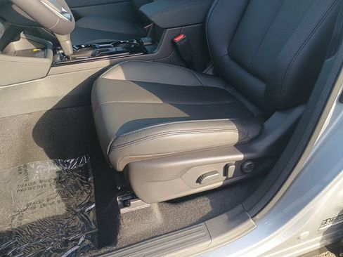 New 2026 Subaru Forester Touring AWD/4WD image 13