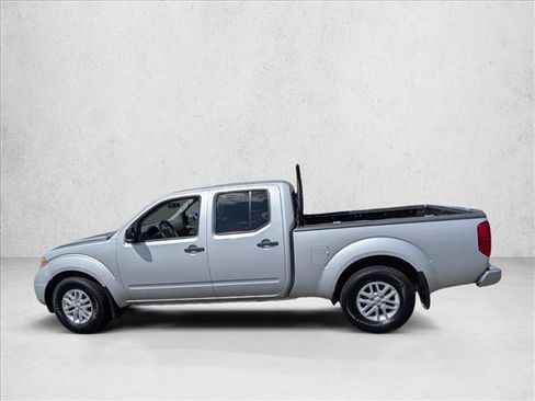 Used 2018 Nissan Frontier SV RWD image 9