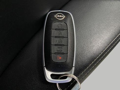 Certified 2025 Nissan Rogue SV AWD/4WD image 30