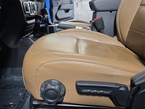 Used 2021 Jeep Gladiator Overland w/ Popular Equipment Package image 28