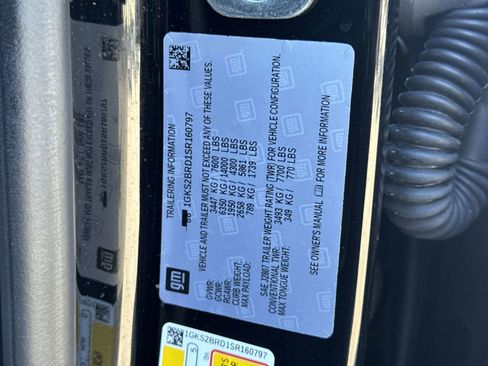 Used 2025 GMC Yukon Elevation w/ LPO, Floor Liner Package image 35