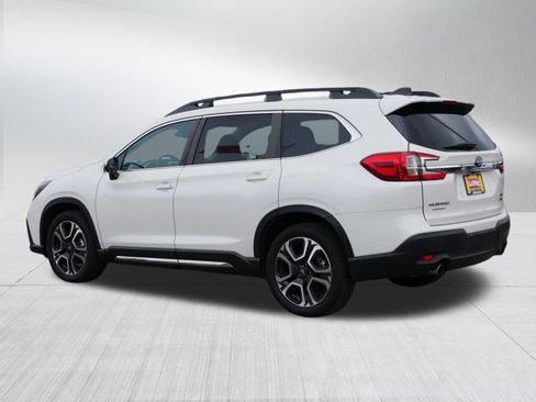 Used 2023 Subaru Ascent Limited AWD/4WD image 5