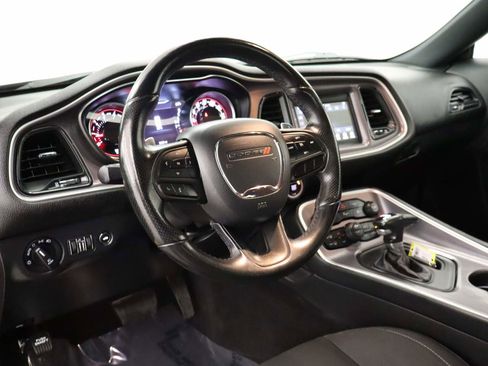 Used 2022 Dodge Challenger GT image 10