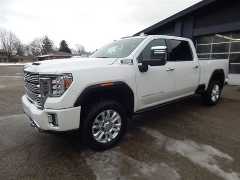 Used 2021 GMC Sierra 3500 Denali w/ Denali Ultimate Package image 3