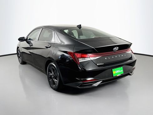 Used 2022 Hyundai Elantra SEL FWD image 7