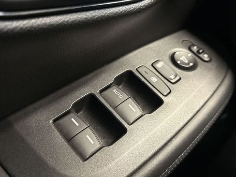 Used 2024 Honda HR-V LX image 17
