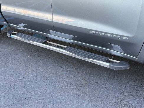 Used 2021 GMC Sierra 1500 SLE w/ Preferred Package image 8