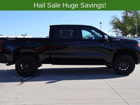 Used 2025 Chevrolet Silverado 1500 Custom Trail Boss AWD/4WD image 8