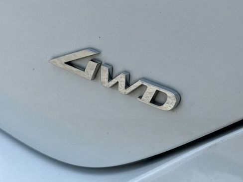 Used 2025 Genesis G70 2.5T AWD/4WD image 10