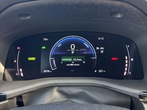 Used 2026 Toyota Camry SE FWD image 17