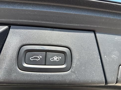 Used 2018 Volvo V90 T5 Cross Country w/ Convenience Package image 49