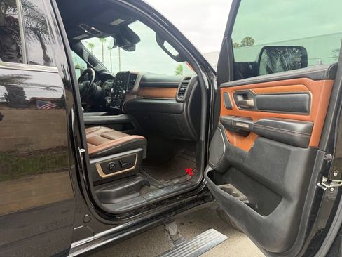 Used 2019 RAM 1500 Limited AWD/4WD image 17