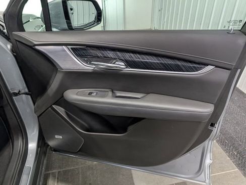 Used 2024 Cadillac XT6 Premium Luxury w/ Technology Package AWD/4WD image 31