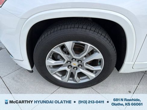 Used 2020 Chevrolet Traverse Premier w/ LPO, Floor Liner Package AWD/4WD image 19