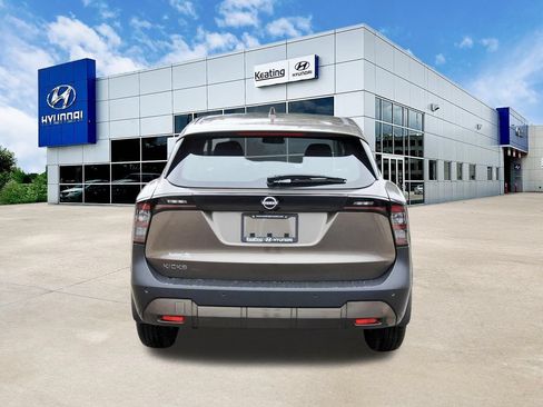Used 2025 Nissan Kicks S FWD image 6