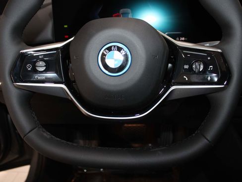 New 2026 BMW i5 eDrive40 w/ Premium Package RWD image 21