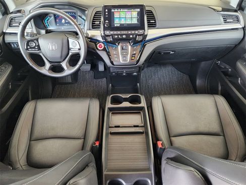 Used 2024 Honda Odyssey Touring image 25