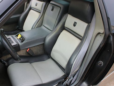 Used 1987 Pontiac Fiero GT RWD image 10