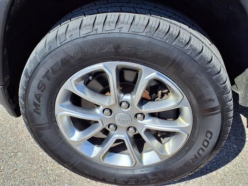 Used 2014 Jeep Grand Cherokee Limited AWD/4WD image 9
