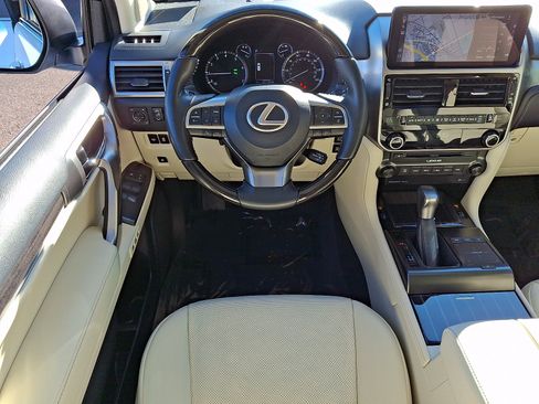Used 2023 Lexus GX 460 Premium w/ Premium Package AWD/4WD image 11