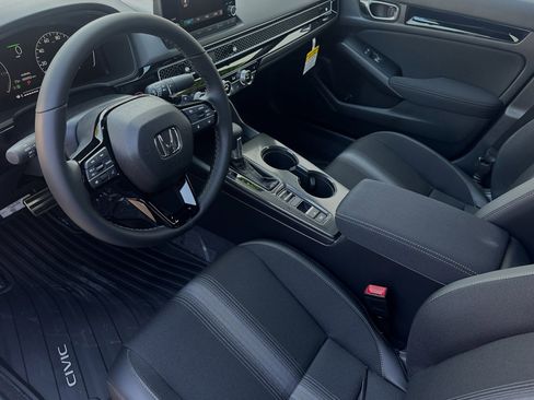 New 2025 Honda Civic Sport image 9