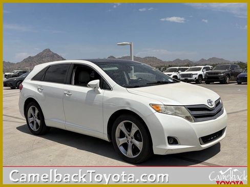 Used 2014 Toyota Venza XLE w/ XLE Premium Package FWD image 1