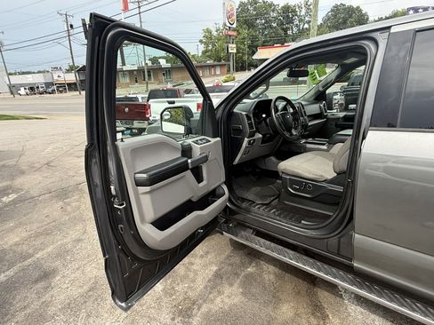 Used 2018 Ford F150 XLT w/ Equipment Group 302A Luxury AWD/4WD image 14