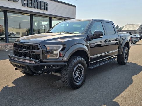 Used 2020 Ford F150 Raptor w/ Equipment Group 802A Luxury AWD/4WD image 2
