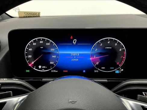 Certified 2025 Mercedes-Benz GLA 250 image 23