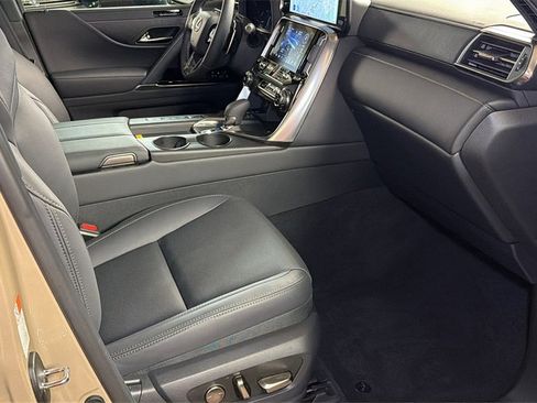 Certified 2025 Lexus LX 700h Overtrail image 10