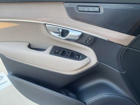 New 2026 Volvo XC90 B5 Plus image 15