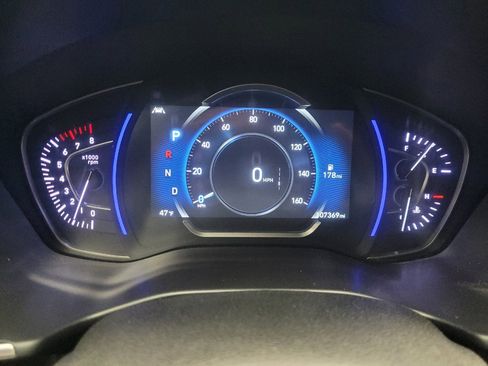 Used 2020 Hyundai Santa Fe SEL w/ Convenience Package image 23