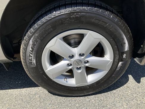 Used 2013 Nissan Rogue S w/ Special Edition Pkg AWD/4WD image 9